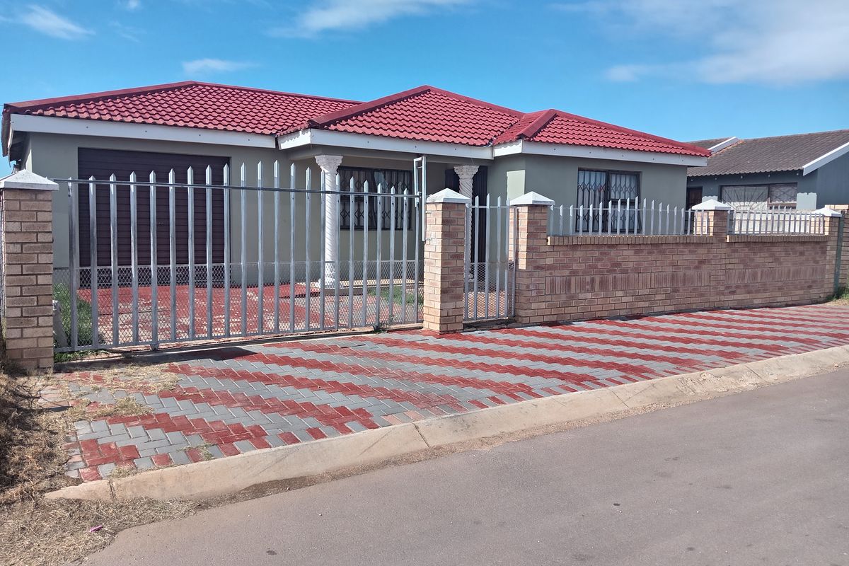 FOUR BEDROOM HOUSE FOR SALE IN MOTHERWELL NU6 - Photo 2