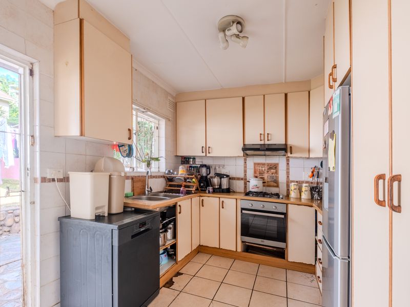 House Pending Sale In Durban North - Photo 3