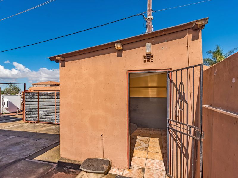 Investment House for Sale in Protea Glen Ext 16 - Photo 7