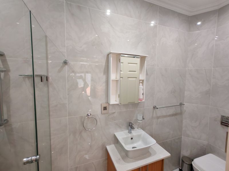 3 bedroom ground floor apartment on shared property - Photo 10