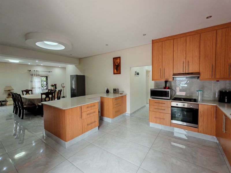 3 bedroom ground floor apartment on shared property - Photo 7