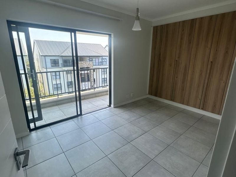 Sleek & Stylish Living – Modern 1-Bedroom Apartment at The Whisken - Photo 2