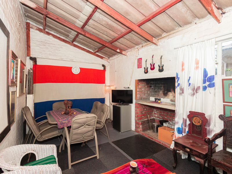 Three bedroom House for Sale Oakdale - Photo 9