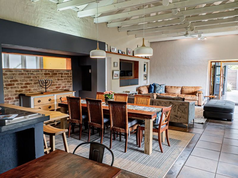 Architectural Elegance Meets Modern Family Living in a Prime Cul-de-Sac Location - Photo 3