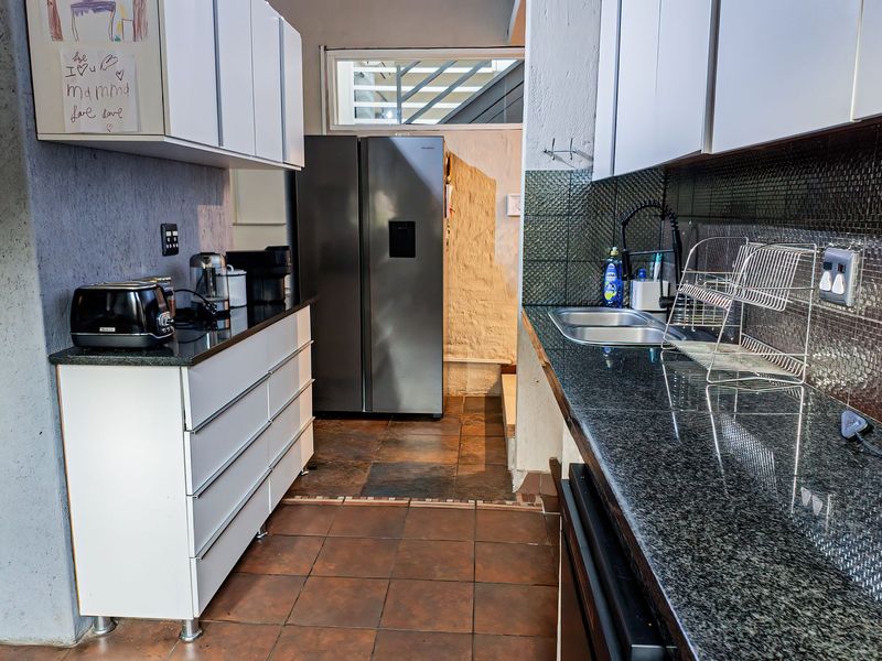 Architectural Elegance Meets Modern Family Living in a Prime Cul-de-Sac Location - Photo 8