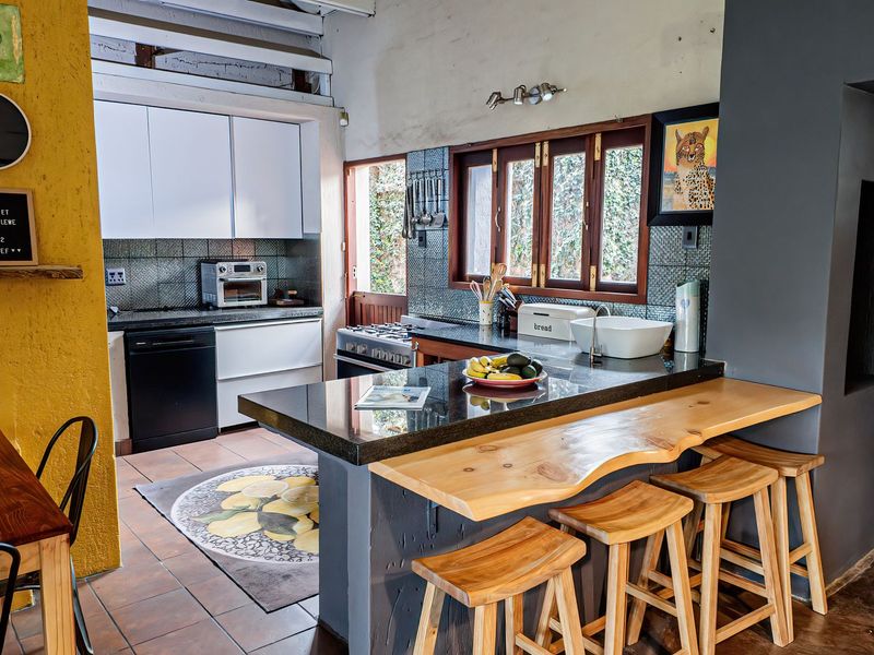 Architectural Elegance Meets Modern Family Living in a Prime Cul-de-Sac Location - Photo 6