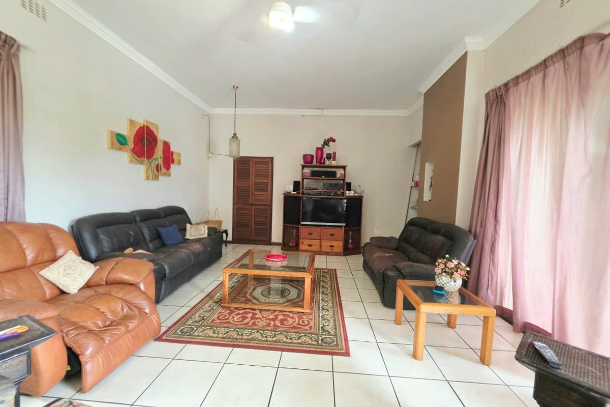 5 bedroom house - Photo 5