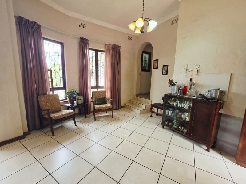 5 bedroom house - Photo 10