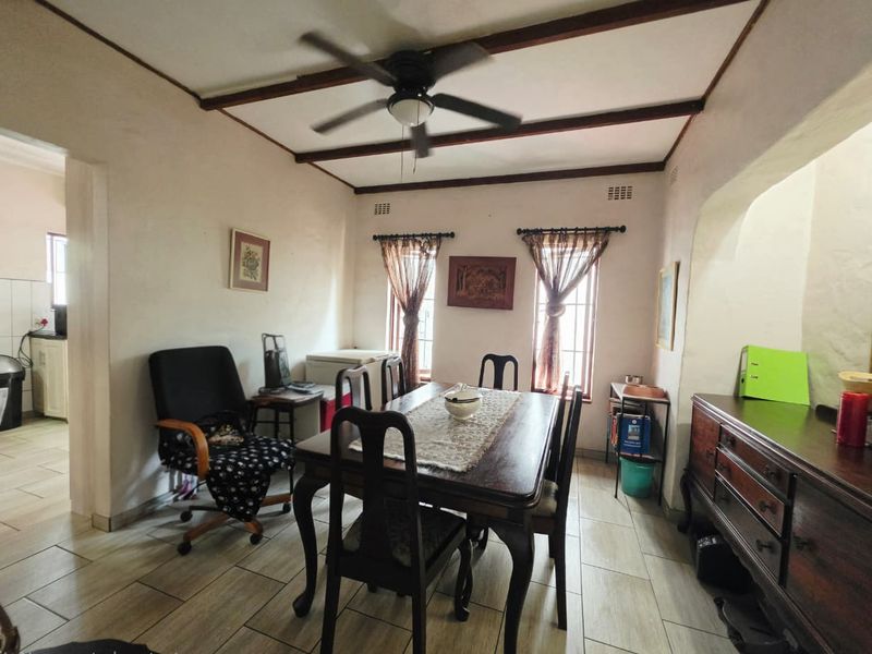 5 bedroom house - Photo 6