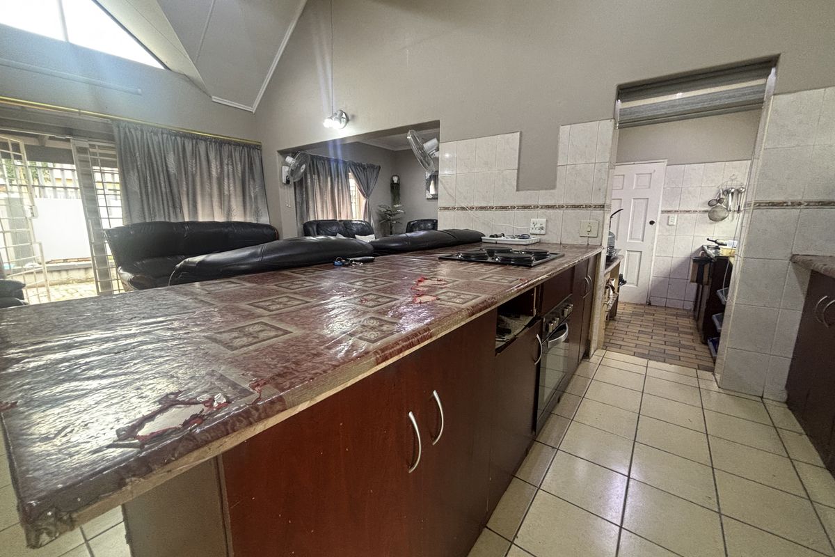 Town house or Sale - Photo 3