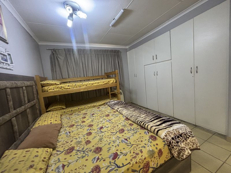 Town house or Sale - Photo 8