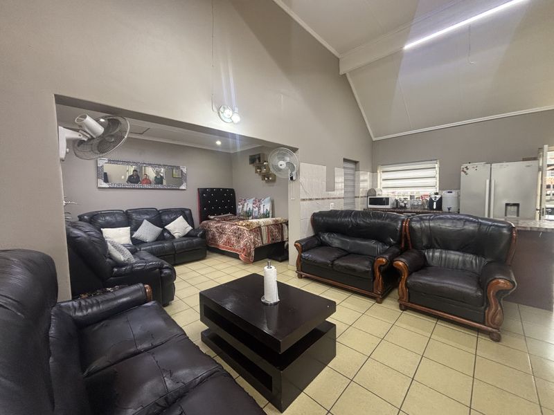 Town house or Sale - Photo 5