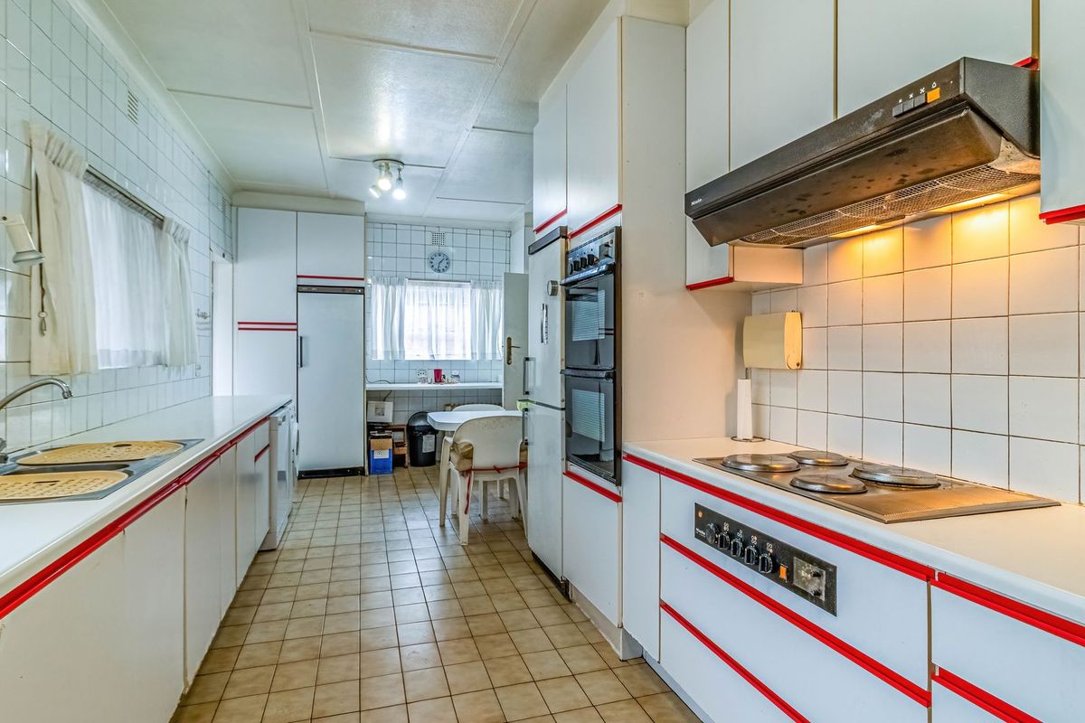 Harcourts Non-Distressed, Auction Platform: - Photo 3