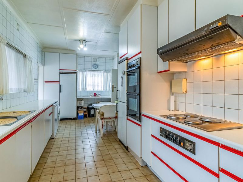 Harcourts Non-Distressed, Auction Platform: - Photo 3