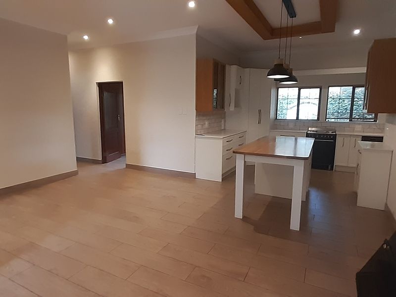 Sassy, Secure - Photo 5