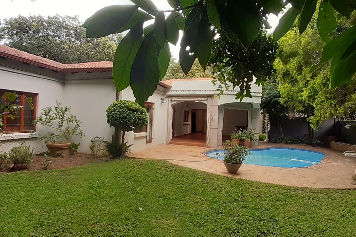 Sassy, Secure - Photo 2