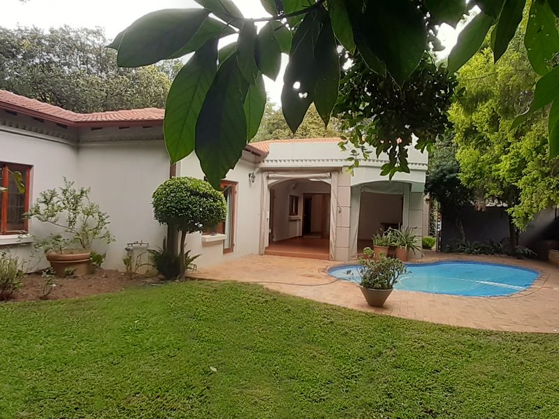 Sassy, Secure - Photo 2