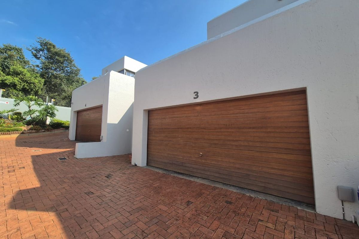 Style, Comfort & Location – The Perfect Modern Unit - Photo 4