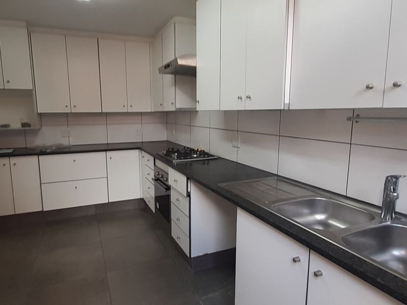 Modern, Secure Living - Photo 5