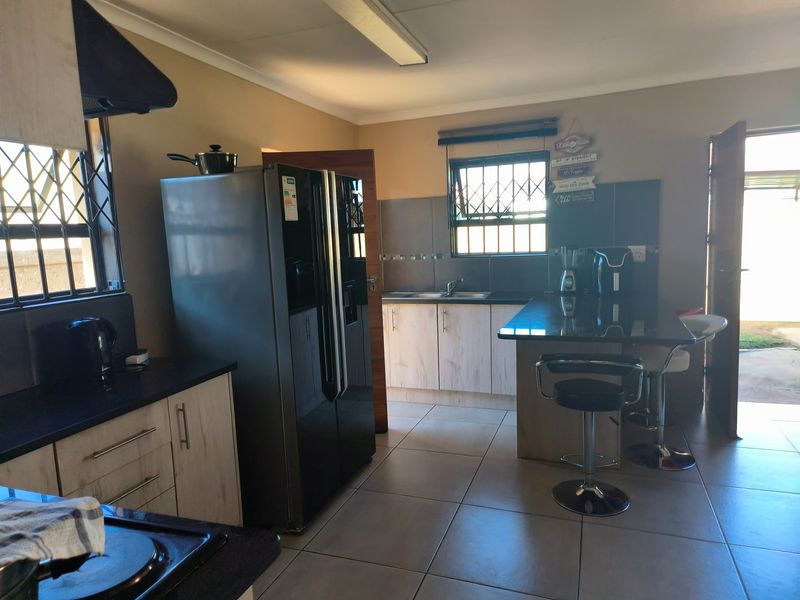 Three Bedroom Specious and Functional Perfect Family Home For Sale in Ellaton - Photo 5