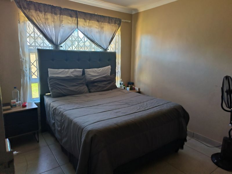 Three Bedroom Specious and Functional Perfect Family Home For Sale in Ellaton - Photo 8