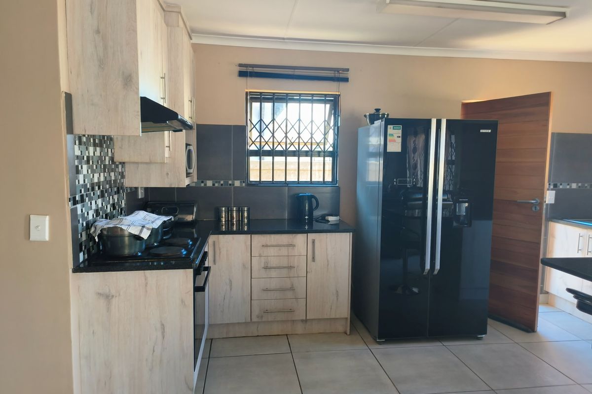 Three Bedroom Specious and Functional Perfect Family Home For Sale in Ellaton - Photo 4