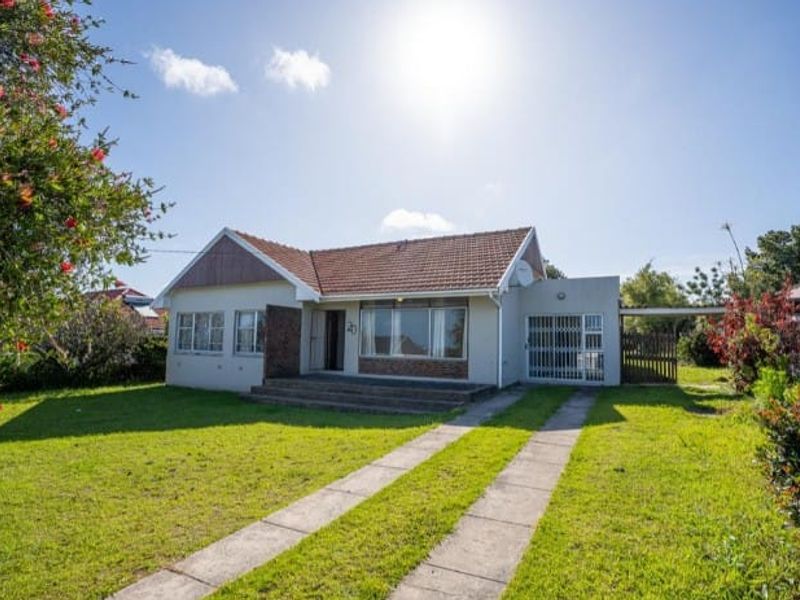 Charming Garden Flat – Available Immediately - Amalinda (Shared property) - Photo 5