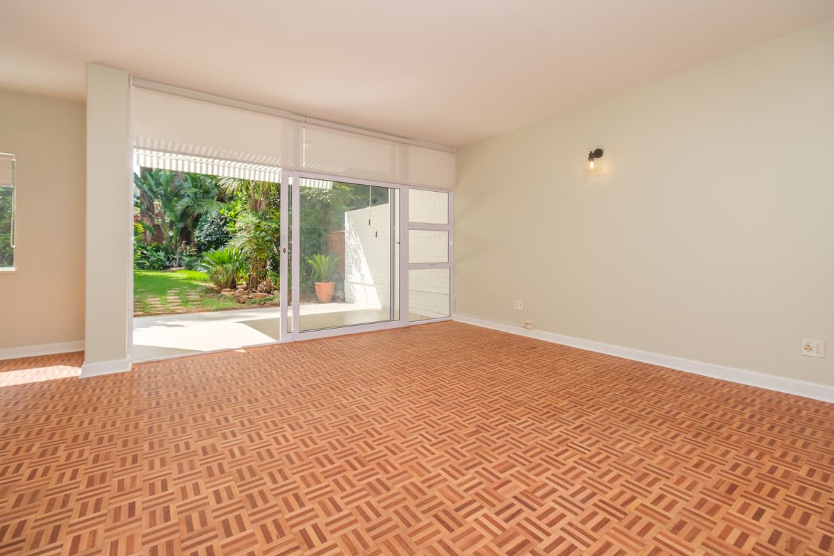 Spacious Renovated 2-Bedroom Apartment in Prime Sandton Location – North-Facing with Garden & Patio - Photo 4