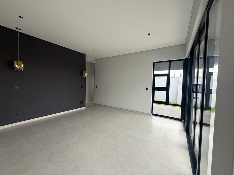 Ultra-Modern Newly Built Home in a Sought-After Estate – Rustenburg - Photo 10