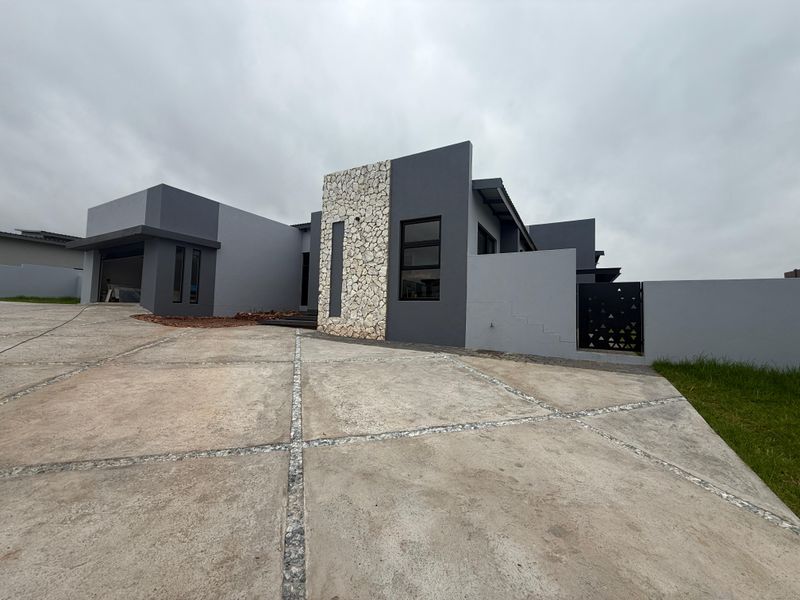 Ultra-Modern Newly Built Home in a Sought-After Estate – Rustenburg - Photo 1