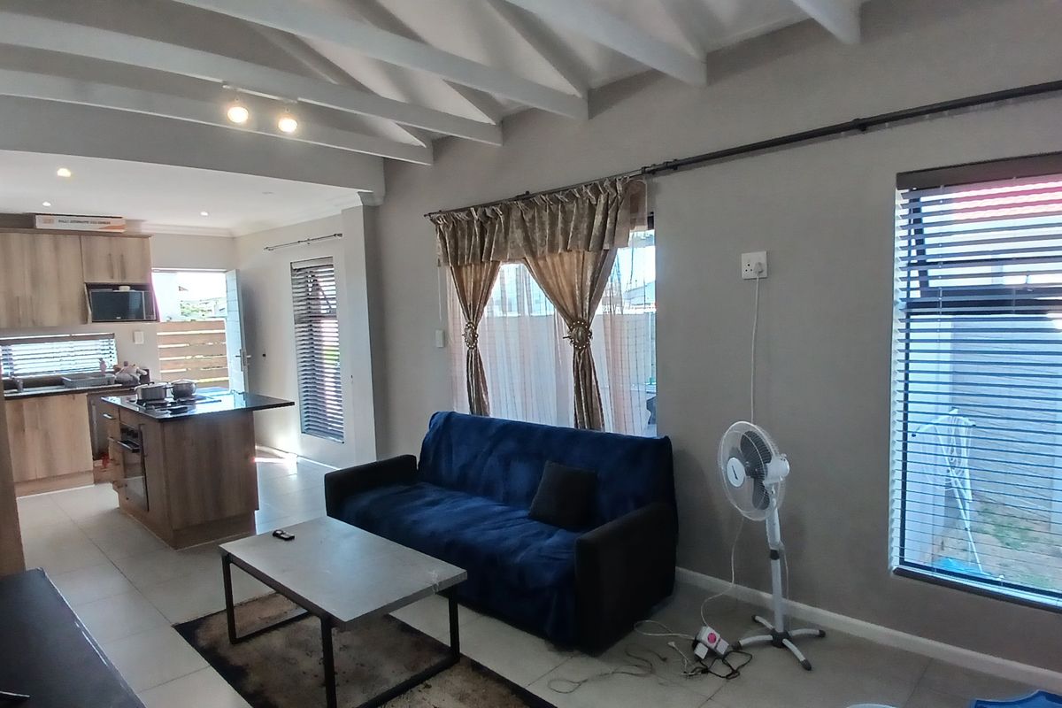 HOME TO LET IN FAIRVIEW - Photo 5