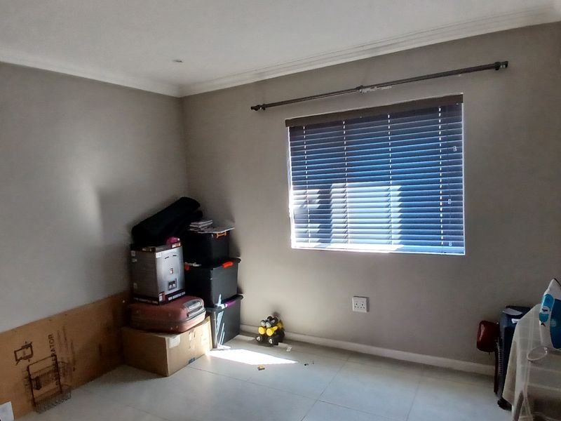 HOME TO LET IN FAIRVIEW - Photo 8