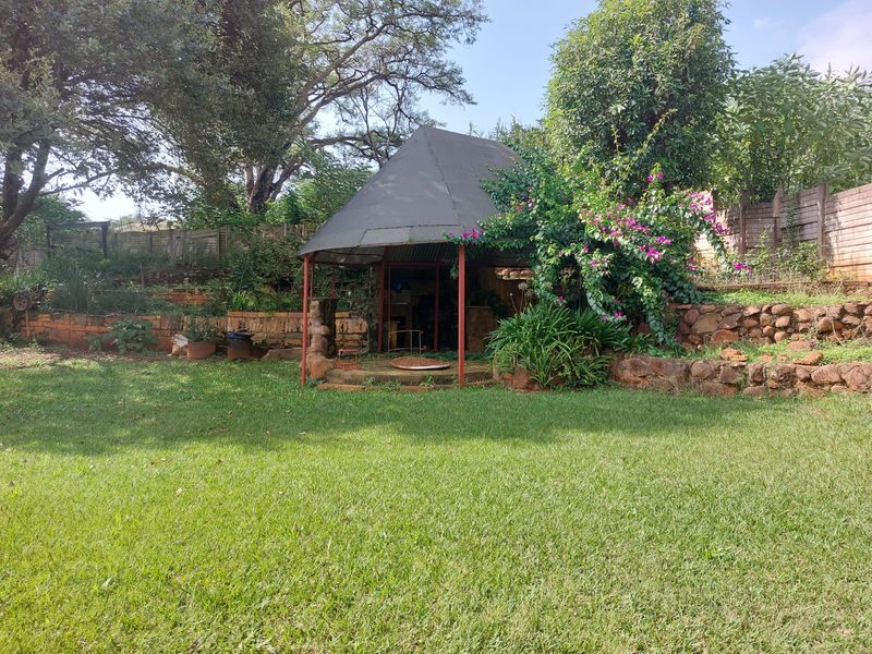 Move into a newly renovated home. - Photo 3