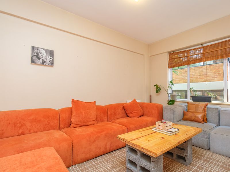 Spacious 3-Bedroom Apartment to Rent in Illovo – Prime Location - Photo 3