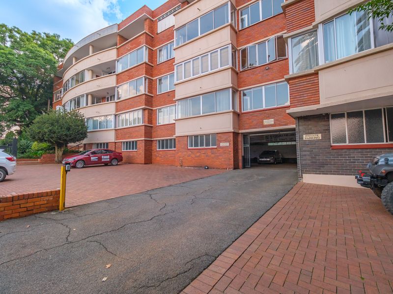 Spacious 3-Bedroom Apartment to Rent in Illovo – Prime Location - Photo 6