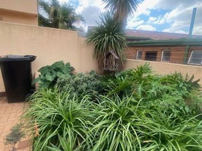 🔥 NEVER TO BE REPEATED BARGAIN – INVESTOR’S DREAM AT ONLY R630 000! - Photo 2