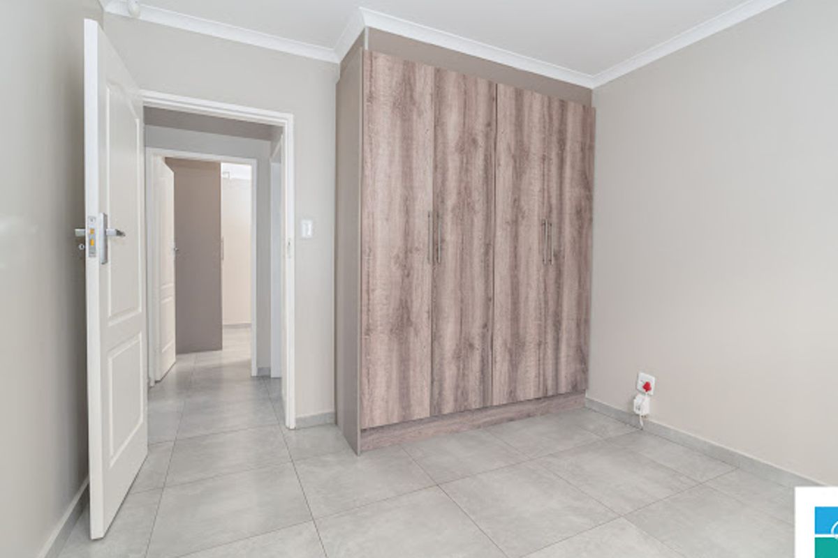 Modern beautiful home for sale in Silkaatzkop - Photo 4