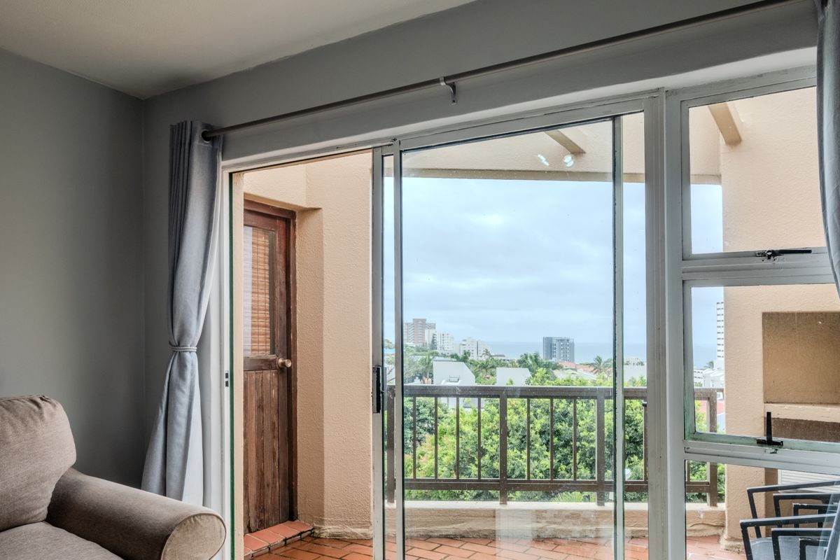 Fully Furnished 2 Bedroom Apartment with seaviews - Photo 2