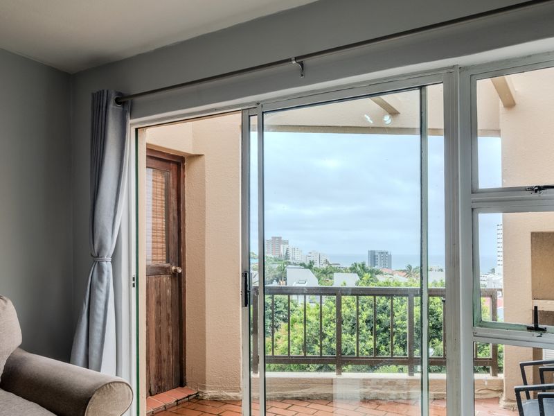 Fully Furnished 2 Bedroom Apartment with seaviews - Photo 2