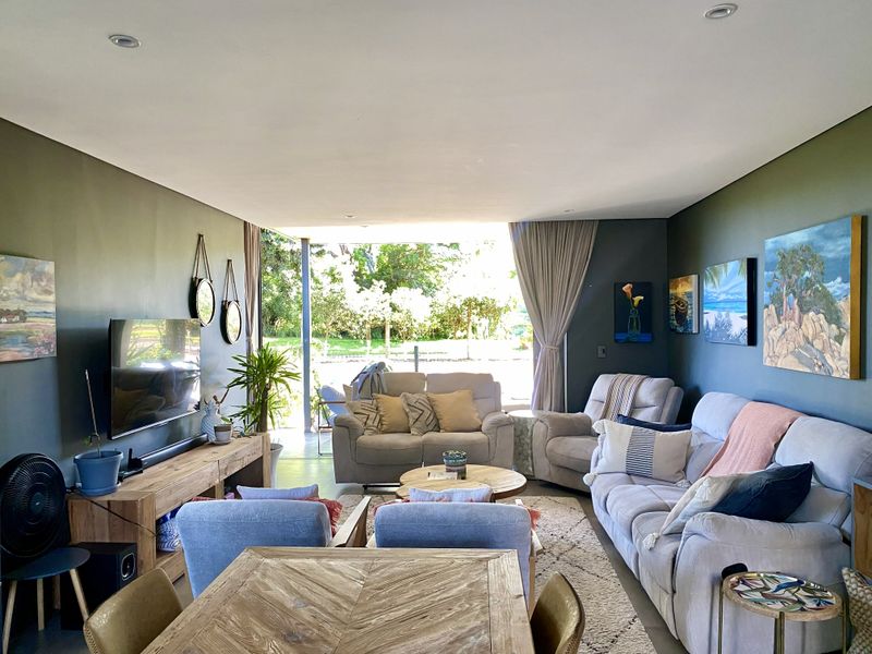 Sleek, Modern and Spacious Coastal Forest Estate Pet Friendly Townhouse - Photo 9