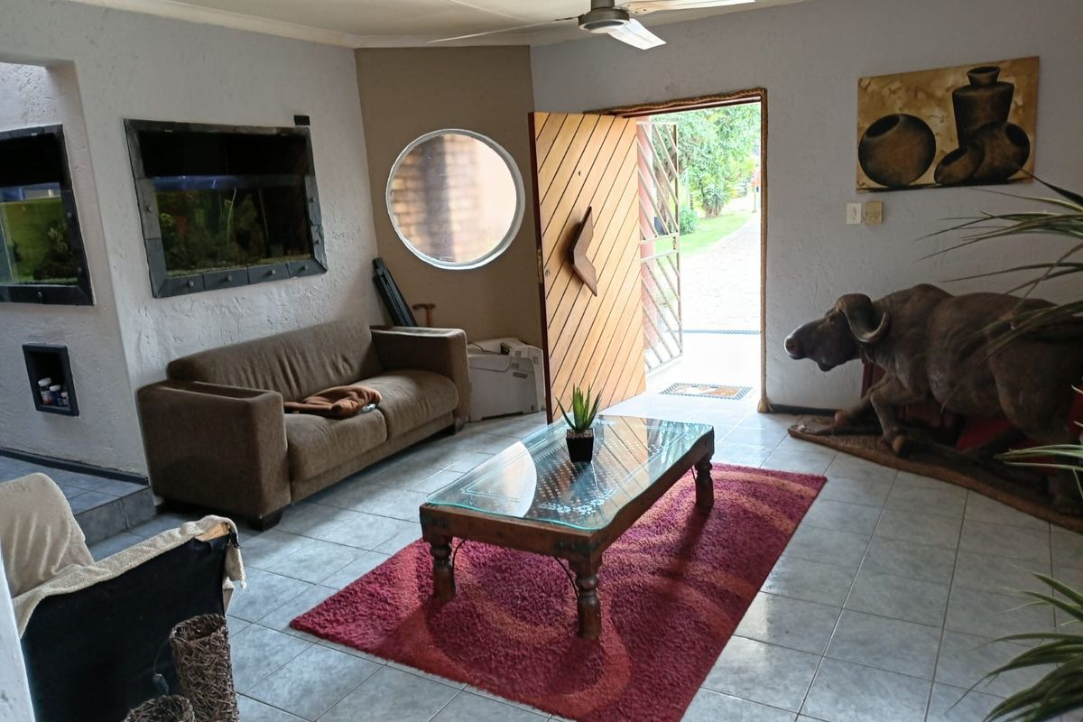 Dual-Living Opportunity in Dalpark – 3-Bedroom Home, Pool & 4-Room Business-Ready Flatlet - Photo 5