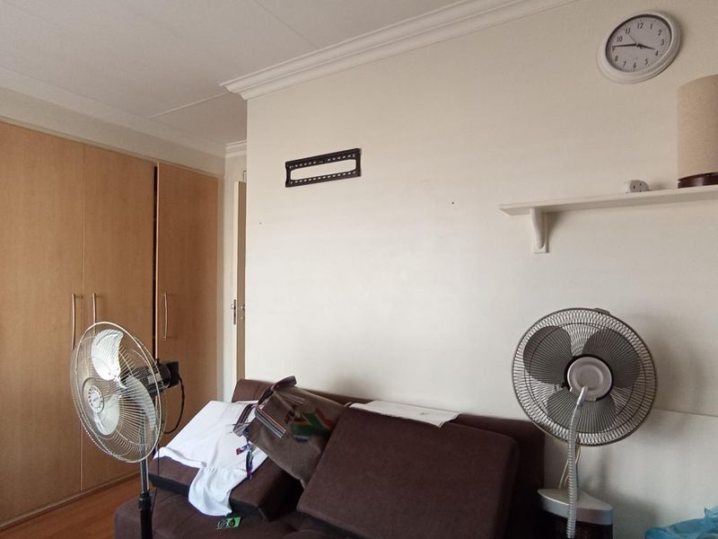 Spacious 2-Bedroom Apartment for Sale – Bank Assisted Sale | Excellent Value per m2 - Photo 6