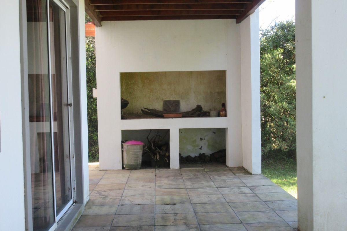 Three Bedroom Home for Sale in Bathurst - Photo 3