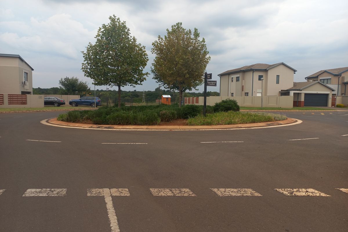 Vacant land in Du Vin estate - Photo 2
