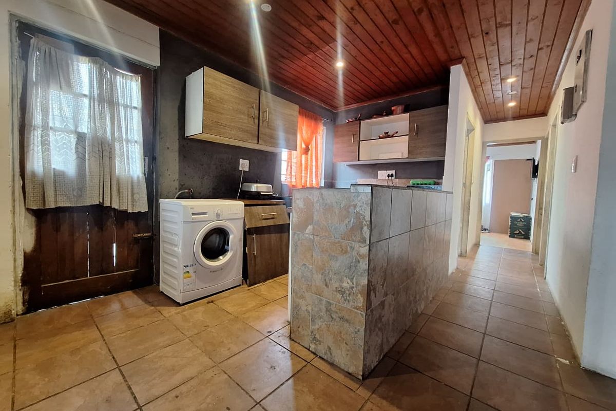 Spacious 3-Bedroom Home with Expansion Potential in Tafelsig - Photo 3