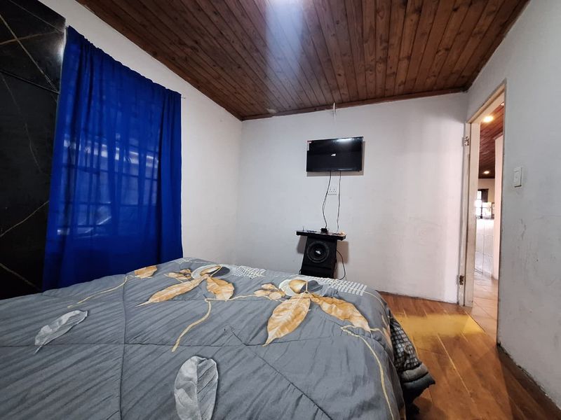 Spacious 3-Bedroom Home with Expansion Potential in Tafelsig - Photo 8