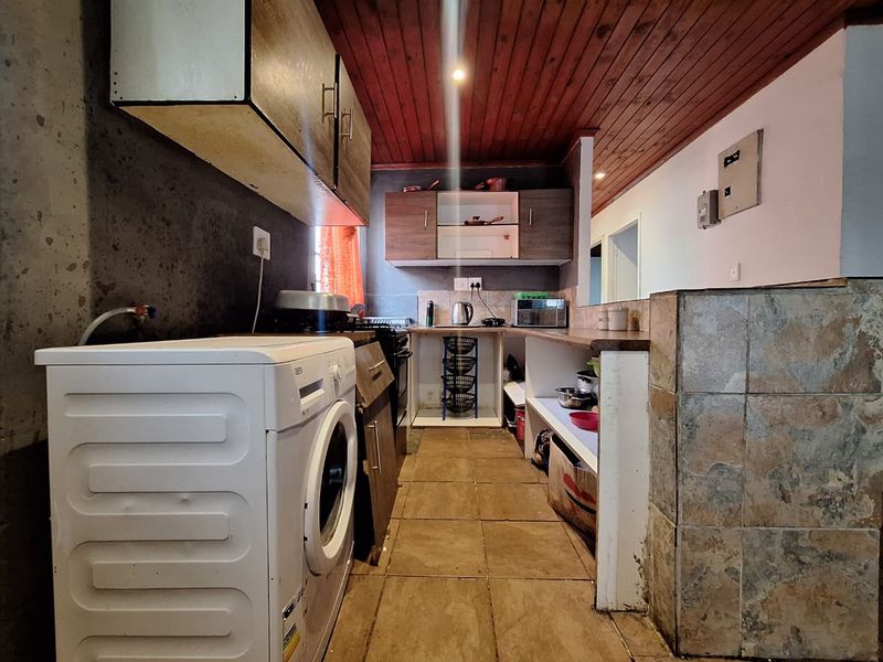 Spacious 3-Bedroom Home with Expansion Potential in Tafelsig - Photo 5