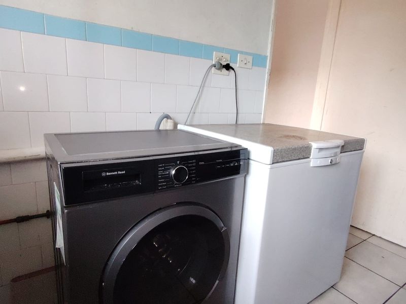 2 Bedroom Flat to Let in Scottsville - Photo 8