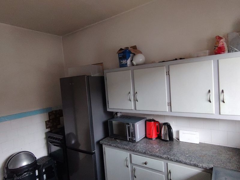 2 Bedroom Flat to Let in Scottsville - Photo 6