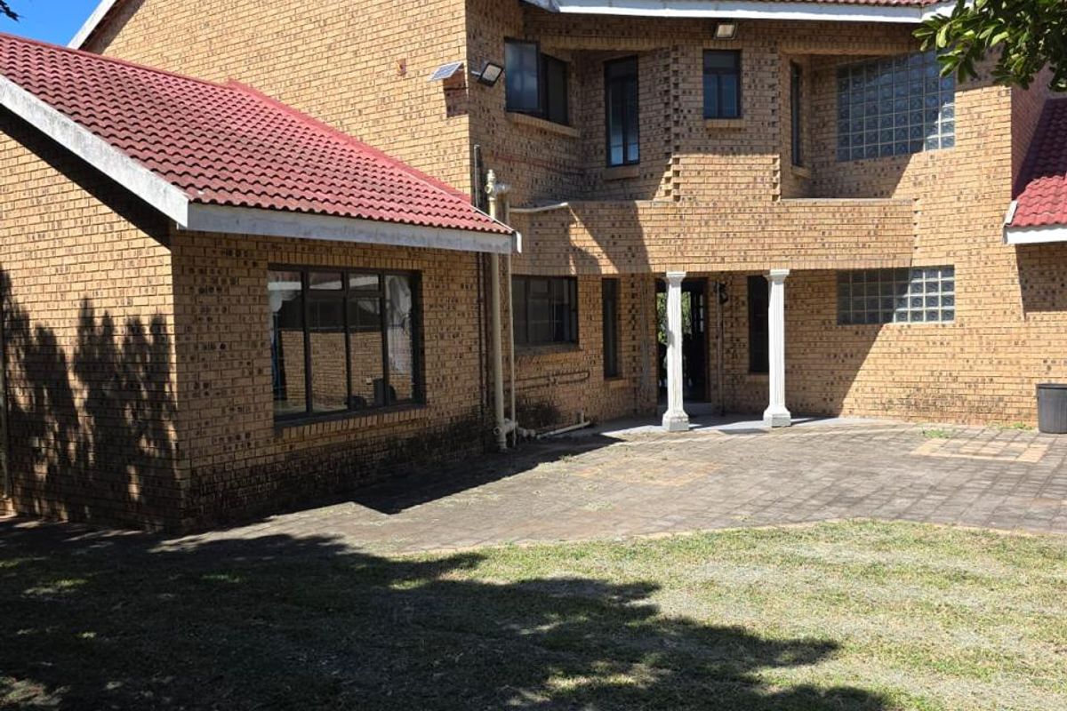 Stunning Tugela Mouth Property for sale with sea views - Photo 3
